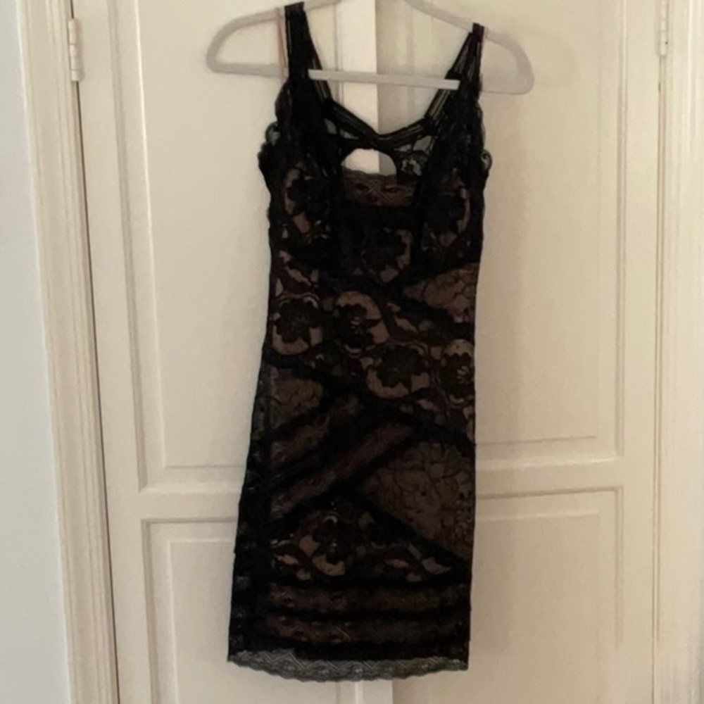 Nicole Miller black lace cocktail dress
